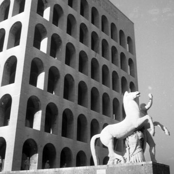 Rom, EUR, Palazzo della Civiltà del Lavoro Rom, EUR, Palazzo della Civiltà del Lavoro