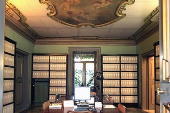 La sezione artisti della Fototeca nel Villino Stroganoff, gennaio 2011 La sezione artisti della Fototeca nel Villino Stroganoff, gennaio 2011