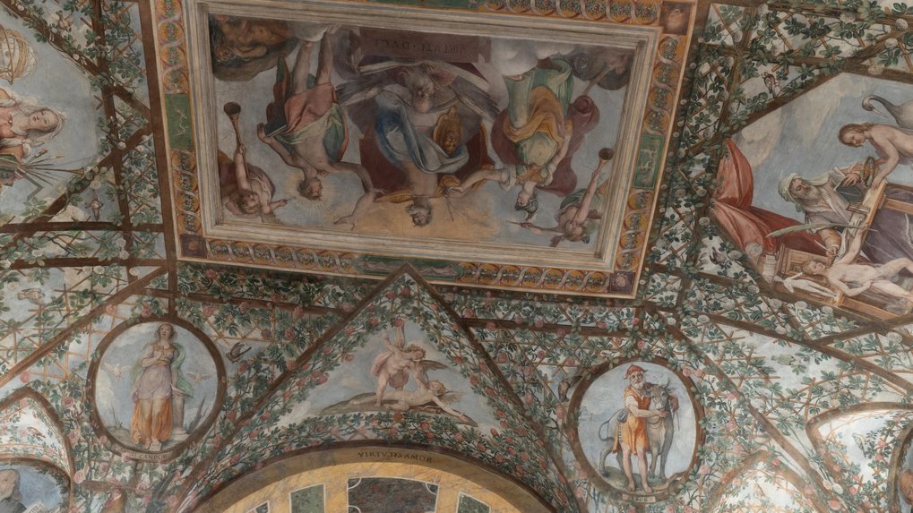 Detail of the photogrammetric mesh model of the Zuccari frescoes (rooms B 0010 / 0011). April 2026 state