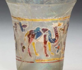 Glass Vessels, Camel Imagery, House Façades: The Venetian Art of Commodities (13th – 14th Centuries)