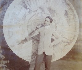 Queer Collecting and Masculine Desire in Fin-de-Siècle Period Queer Collecting and Masculine Desire in Fin-de-Siècle Period